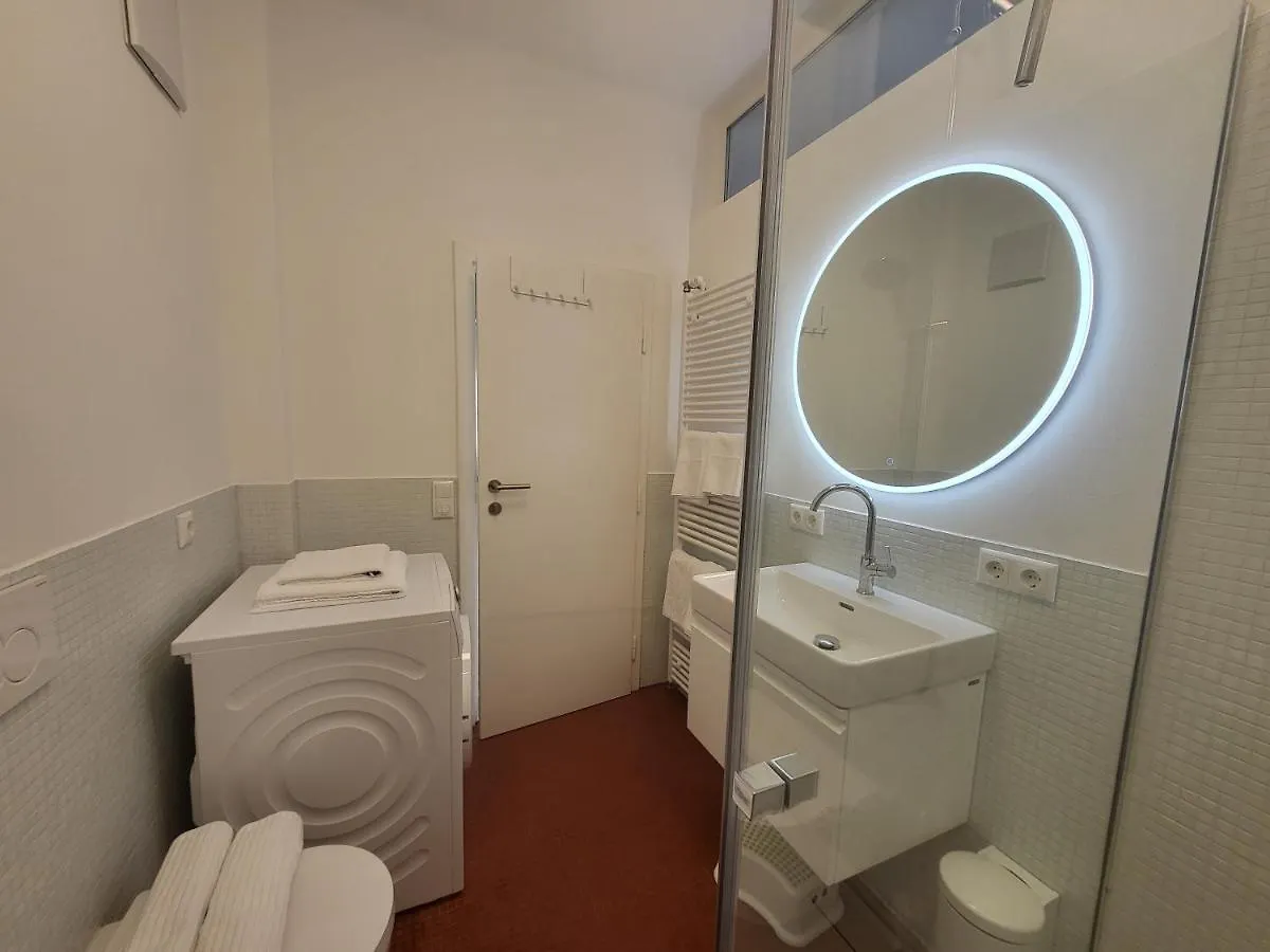 Orange Flat By Grazrentals Highest Standard & Free Parking Apartment Graz