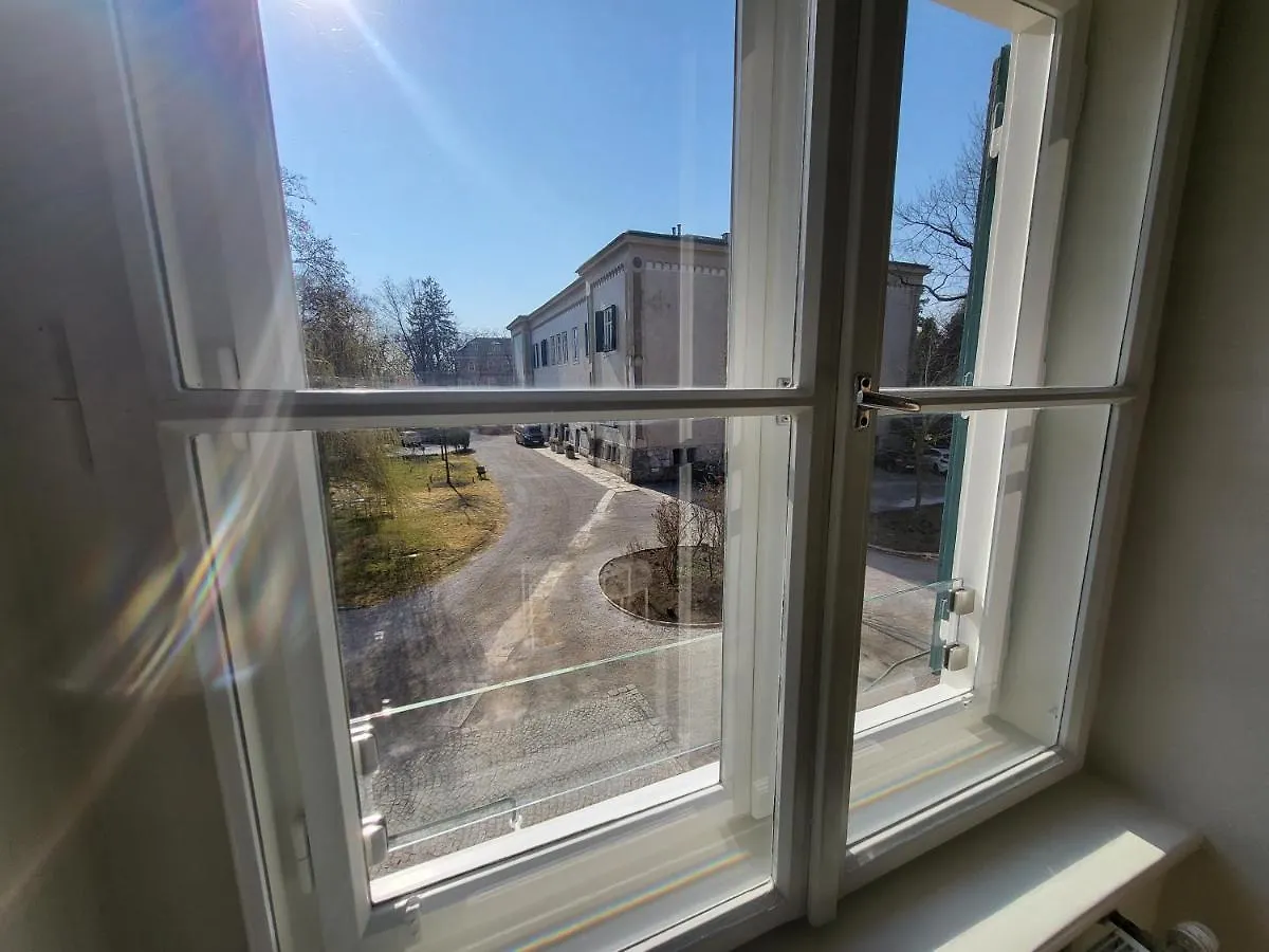 Apartment Orange Flat By Grazrentals Highest Standard & Free Parking